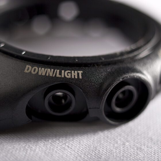 Plastdel med skarp lasermærkning fra Cencorp’s lasermarkeringsløsninger